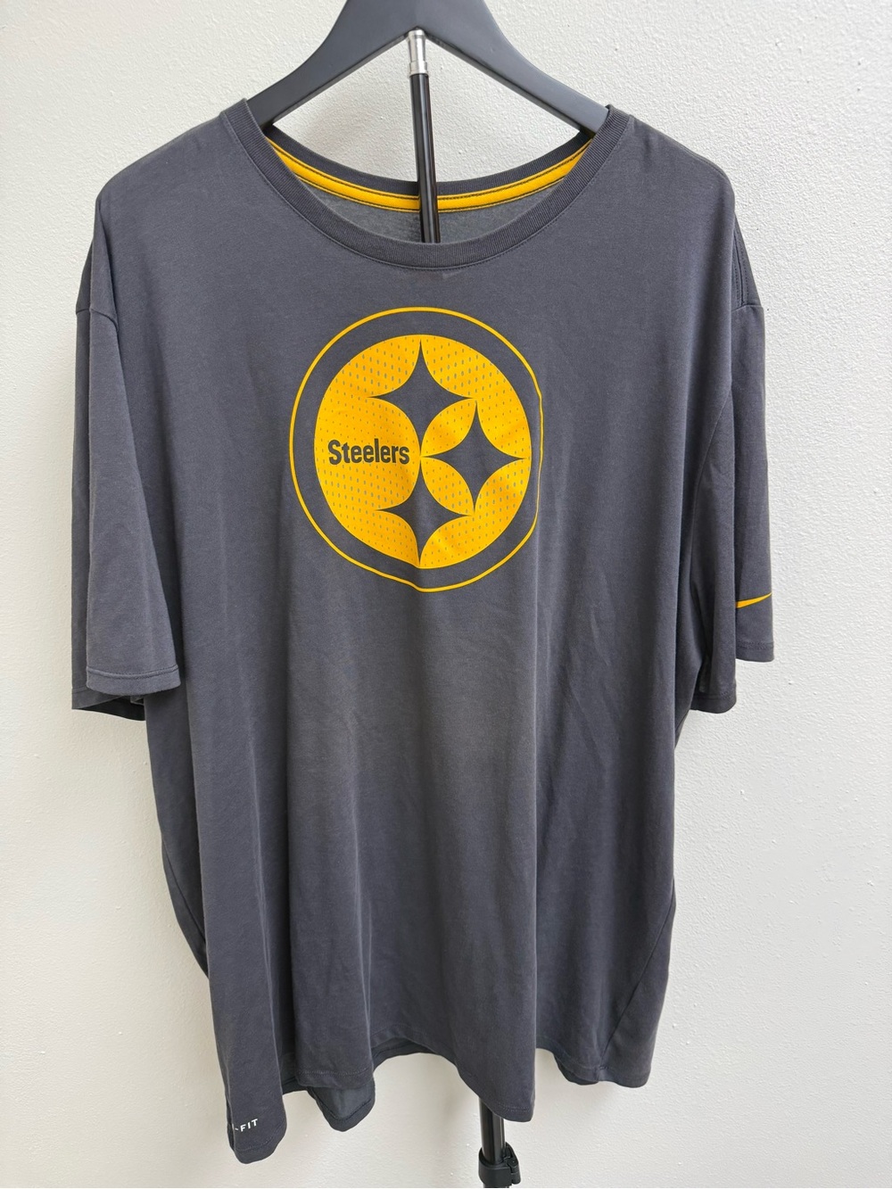 Nike NFL Men's Steelers Short-Sleeve Tee